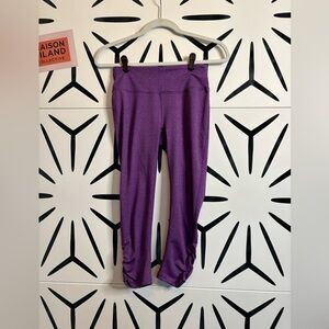 GAIAM Purple Capri Leggings w/ Waist Pocket – Sz XS